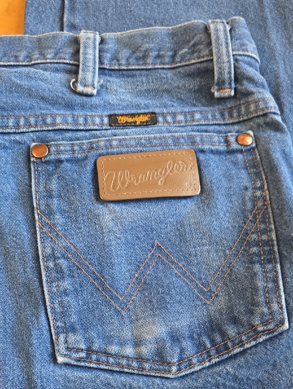 Wrangler Men’s Dark Blue Relaxed Fit Jeans 34x36 - Picture 2 of 4